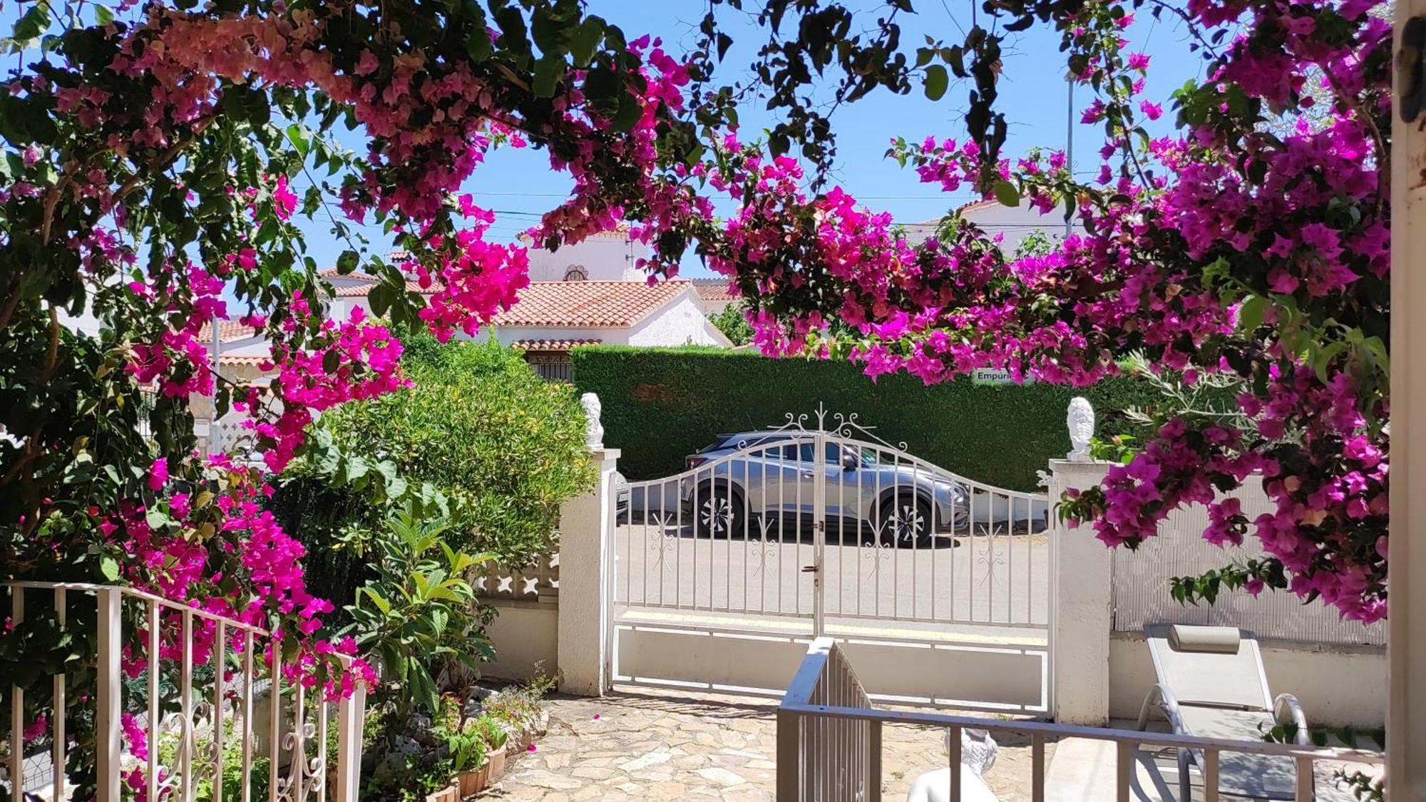 Villa Leones Empuriabrava Exterior foto